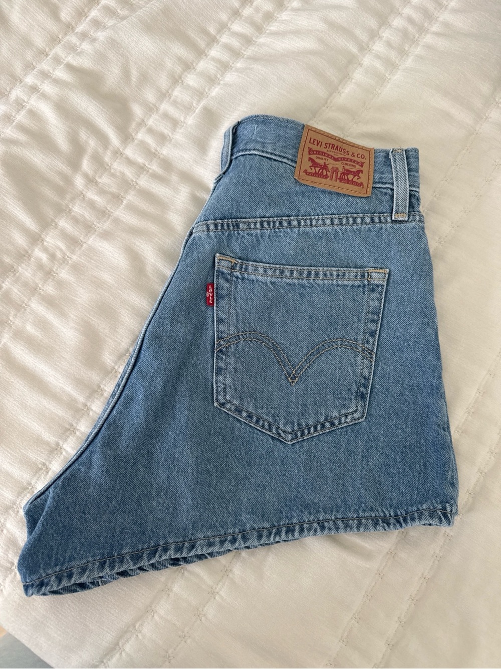 Levi's high waisted mom shorts